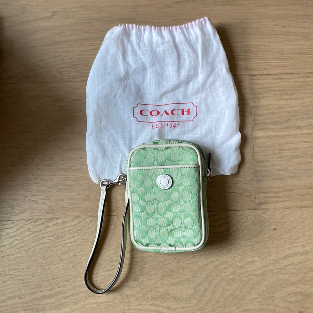 Coach Phone / Cash Clutch In Colorblock Signature Canvas Wristlet Clutch